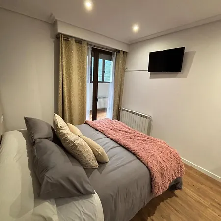 Piso Carballal, Fantastico Piso En Pleno Centro Leiro