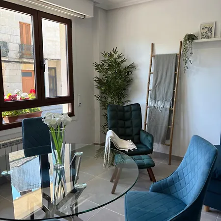 Piso Carballal, Fantastico Piso En Pleno Centro * Leiro